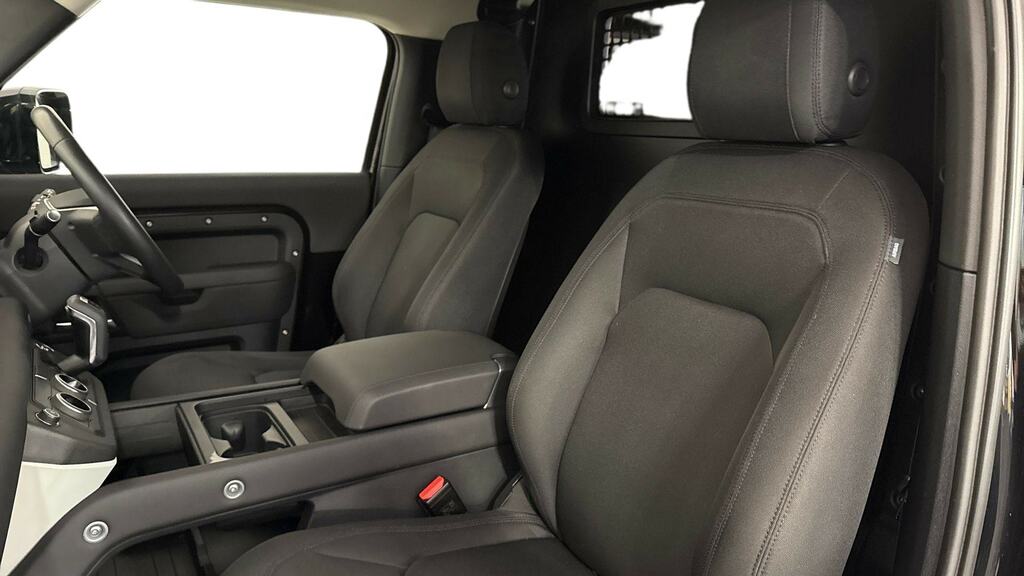 Land Rover Defender 90 3.0 D250 Hard Top FX73UNB Black #4