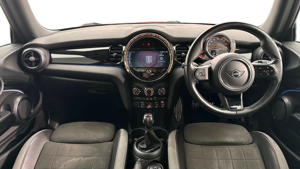 Mini Hatch 1.5 Cooper Sport WN71GYY Red #4
