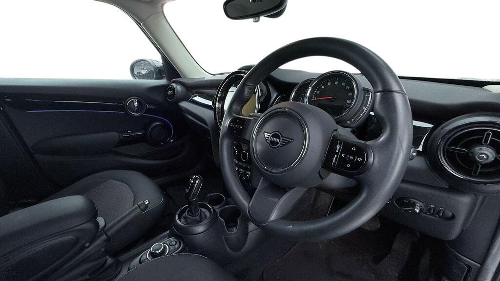 Mini Hatch 1.5 Cooper Classic Premium YP72VCT Black #6
