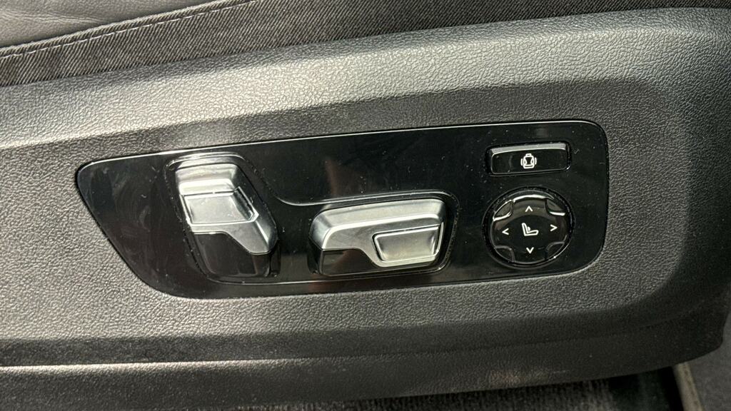 BMW X7 M60i Xdrive Grey #32