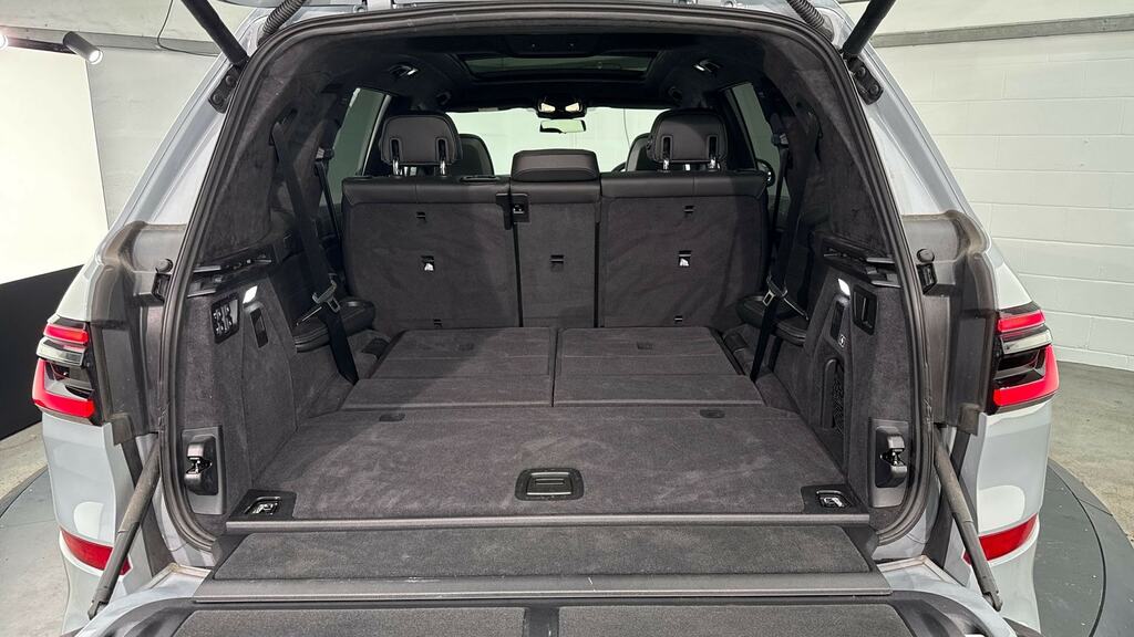 BMW X7 M60i Xdrive Grey #13