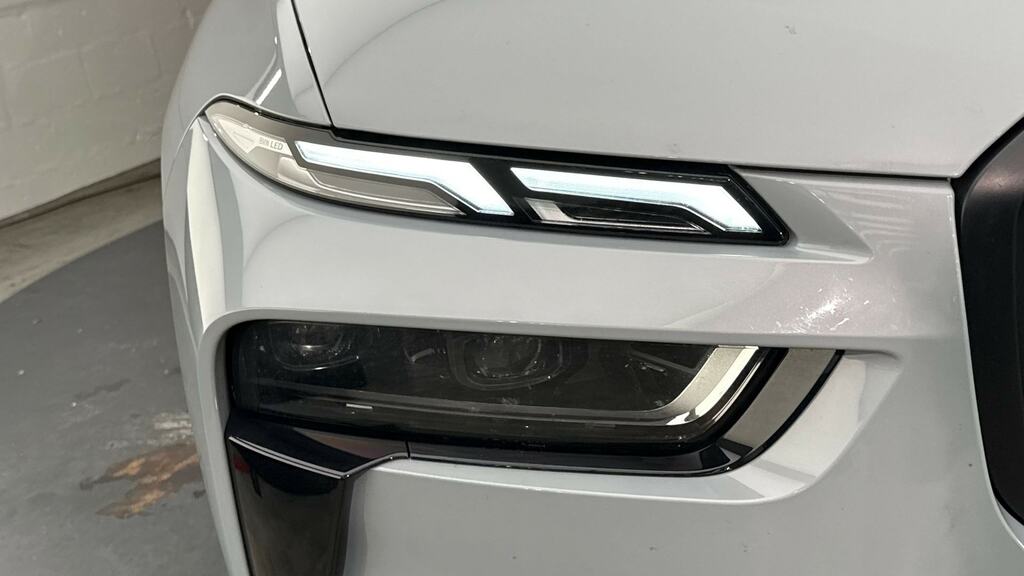 BMW X7 M60i Xdrive Grey #23