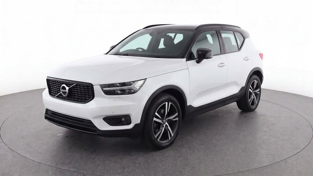 Volvo XC40 2.0 B4p R Design White #2