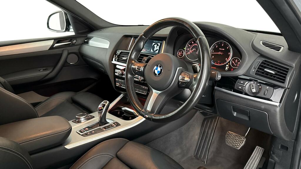 BMW X4 20D M Sport Black #9