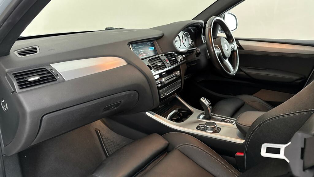 BMW X4 20D M Sport Black #11