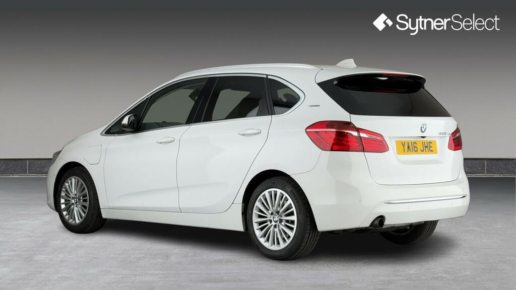 BMW 2 Series Active Tourer 225Xe Luxury Nav White #2