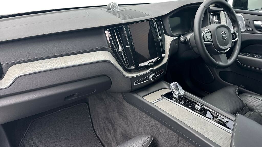 Volvo XC60 2.0 T8 455 Phev Ultra Dark Awd Geartronic RE25NLM Black #4