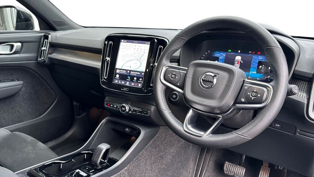 Volvo XC40 2.0 B3p Plus Black Edition RE25KOH Black #5