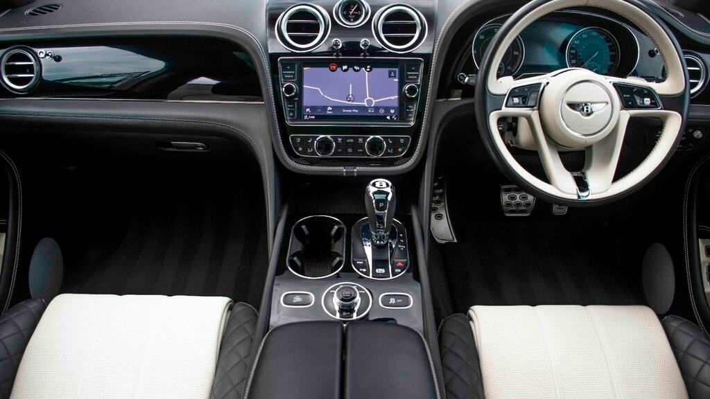 Bentley Bentayga 4.0 V8 Black #4
