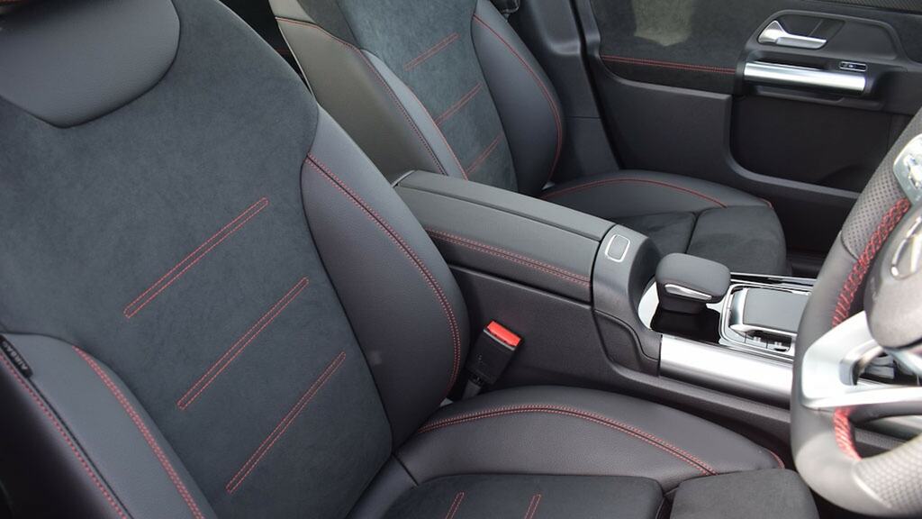 Mercedes-Benz B Class B200d Amg Line Premium #11