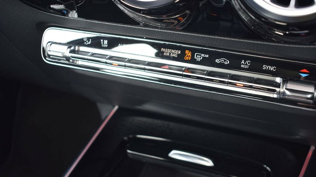 Mercedes-Benz B Class B200d Amg Line Premium #16