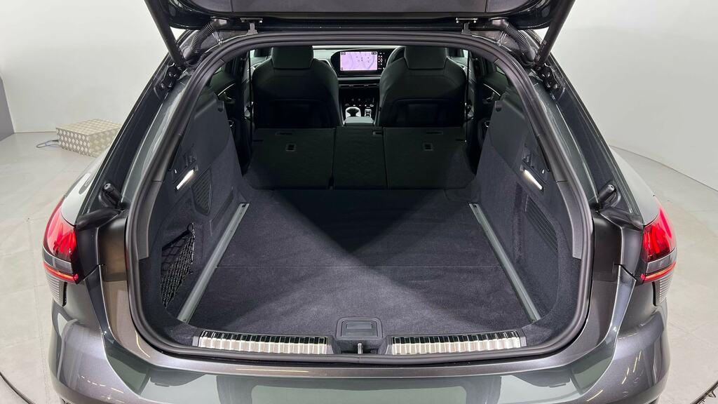 Audi A6 Avant Audi A6 Avant S Line E-tron Performance 270,00 Kw Blue #18