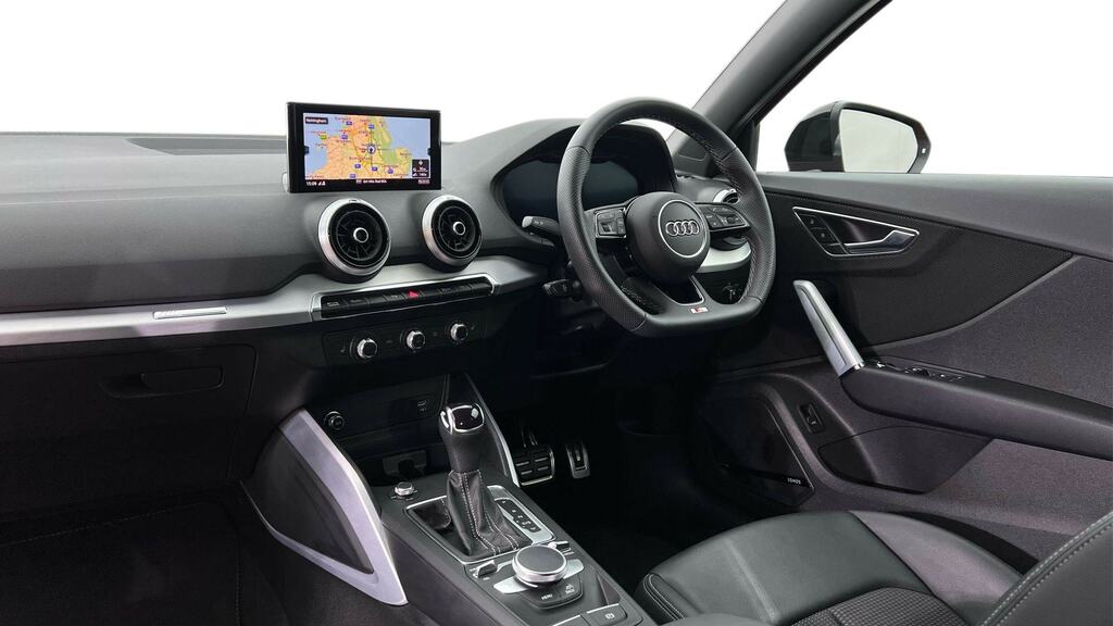 Audi Q2 35 Tfsi Black Edition S Tronic Tech WL73FBZ Red #2