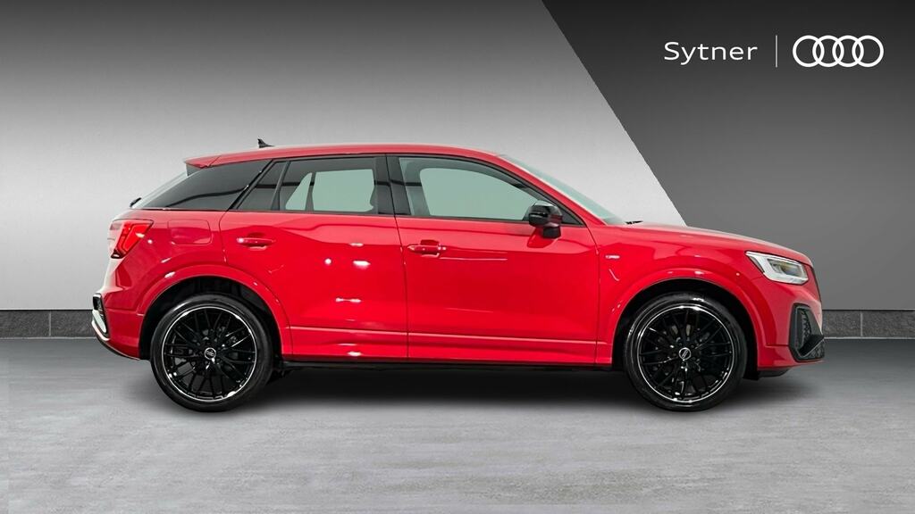 Audi Q2 35 Tfsi Black Edition S Tronic Tech WL73FBZ Red #4
