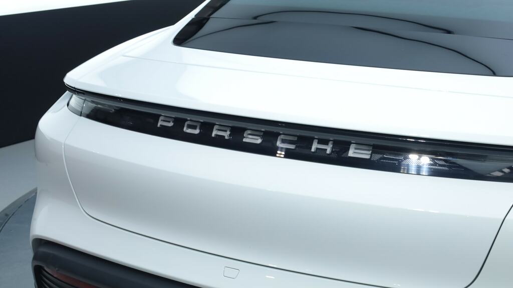 Porsche Taycan 390Kw 4S 79Kwh White #6
