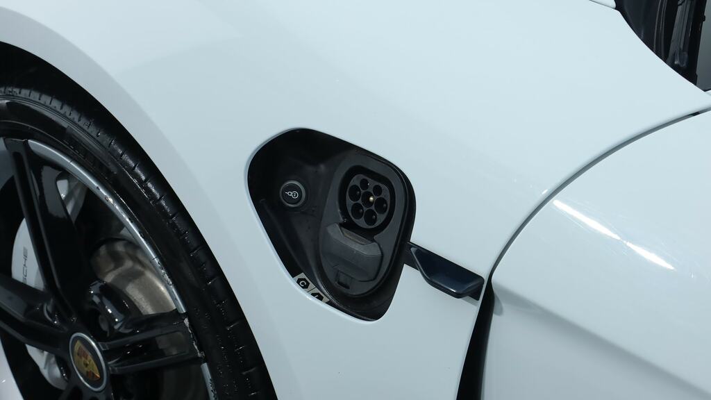 Porsche Taycan 390Kw 4S 79Kwh White #5