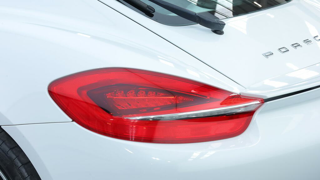 Porsche Cayman S-a Silver #23