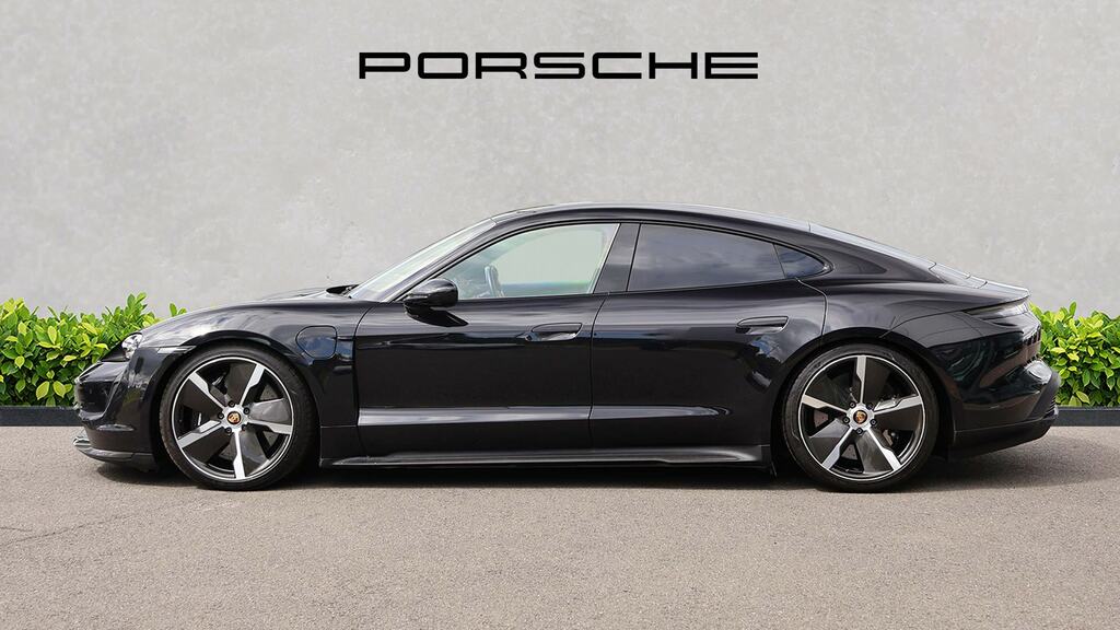 Porsche Taycan 560Kw Turbo S 93Kwh Black #6
