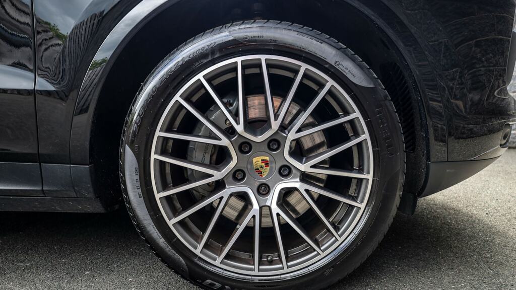 Porsche Cayenne S Tiptronic S Black #4