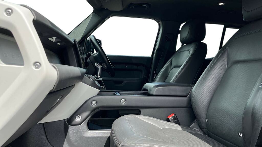 Land Rover Defender 110 3.0 D250 Hse 110 7 Seat Black #3