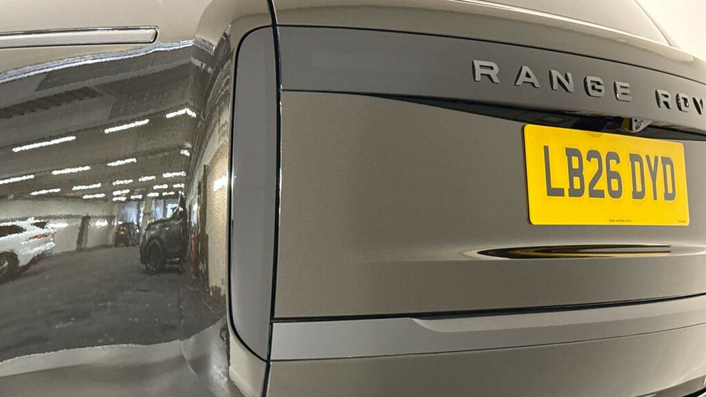 Land Rover Range Rover Edition Black #19