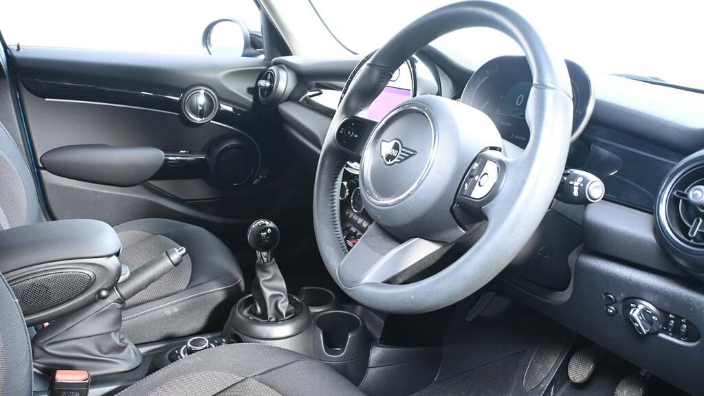 Mini Hatch 1.5 Cooper Classic Premium Blue #6
