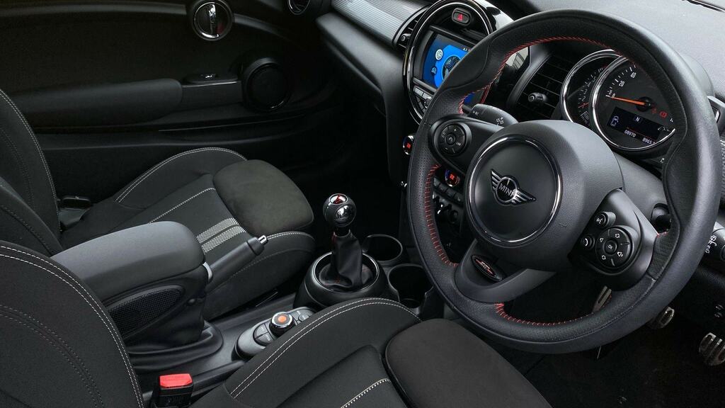 Mini Hatch 1.5 Cooper Sport II Comfort Pack Red #6