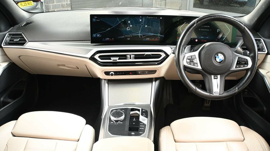 BMW 3 Series 320I M Sport Step CA23YVU Grey #4