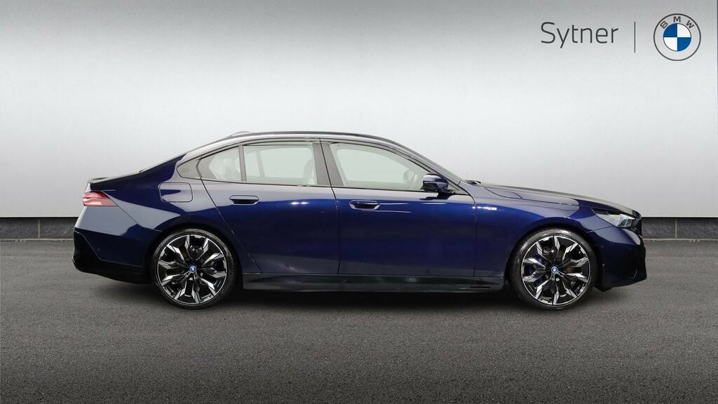 BMW i5 250Kw Edrive40 M Sport Pro 84Kwh Blue #3