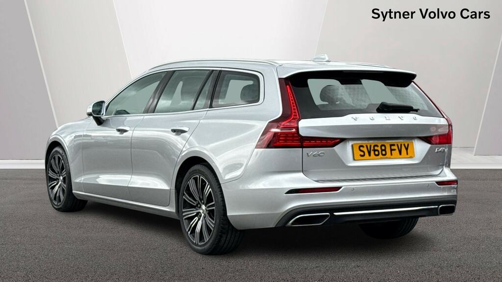 Volvo V60 2.0 D4 190 Inscription Silver #2
