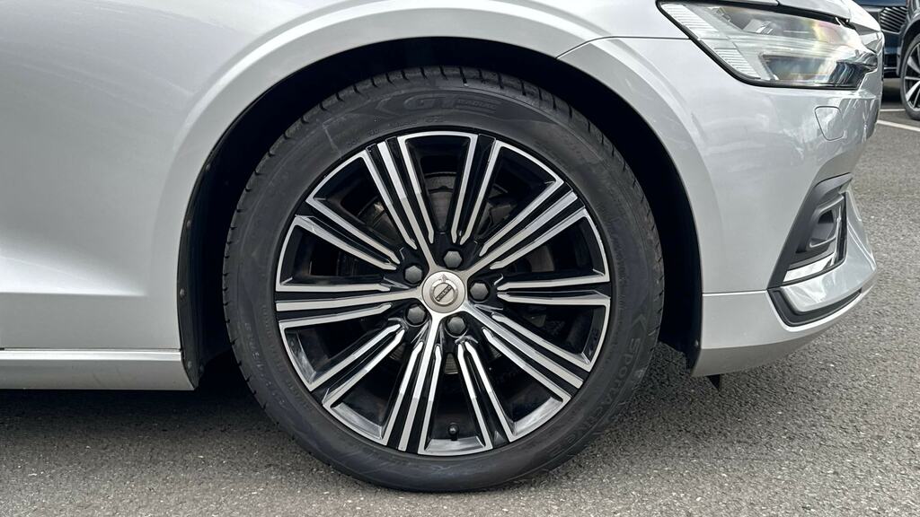 Volvo V60 2.0 D3 Momentum Estate Euro 6 Ss  #16