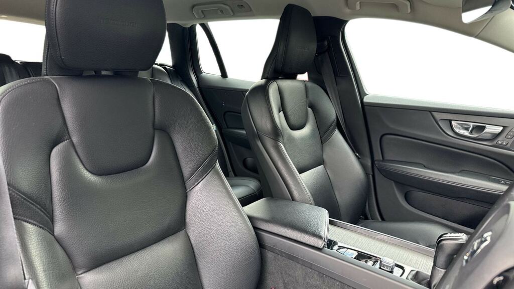 Volvo V60 2.0 D3 Momentum Estate Euro 6 Ss  #9