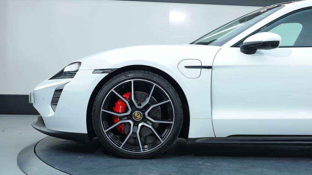 Porsche Taycan 420Kw 4S 93Kwh White #3