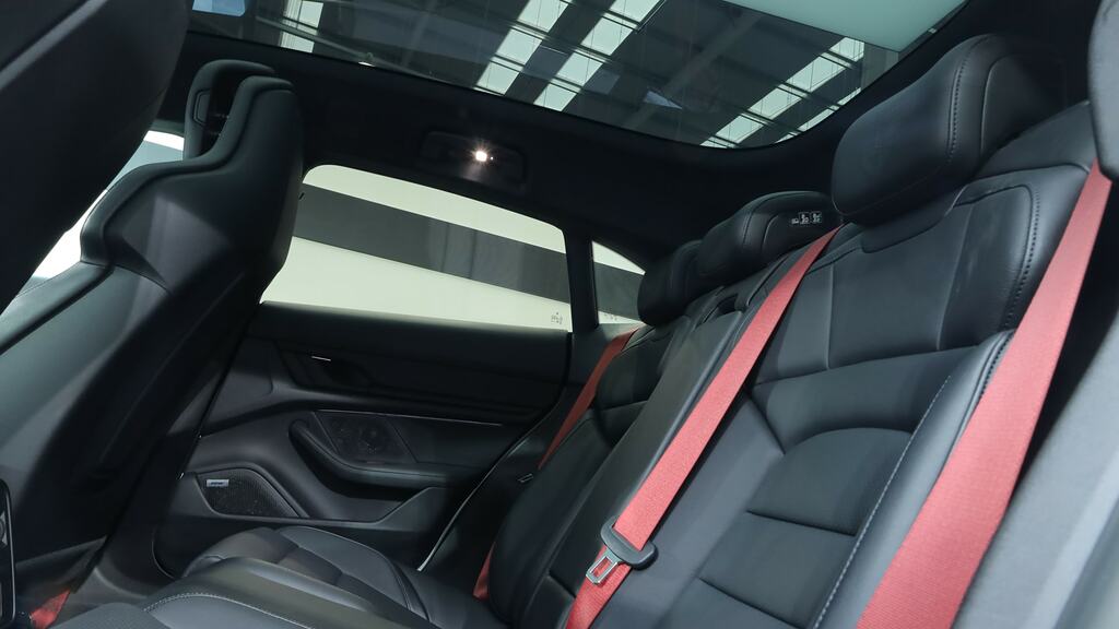 Porsche Taycan Performance Plus 93.4Kwh 4S Cross Turismo Elec Green #21