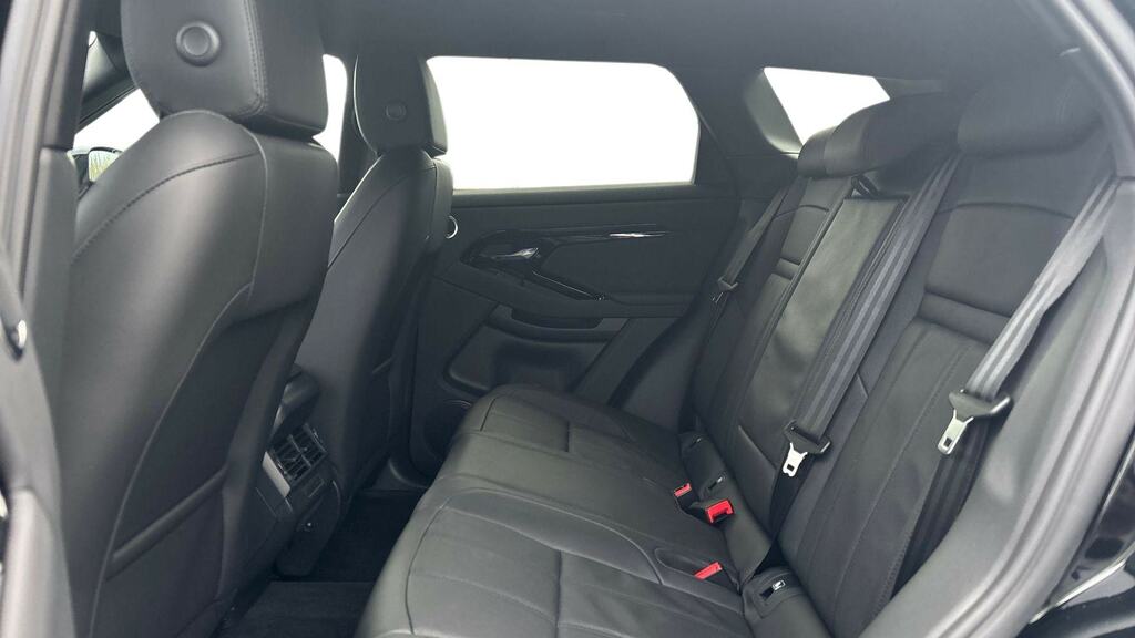 Land Rover Range Rover Evoque 2.0 D200 Dynamic Se Black #4