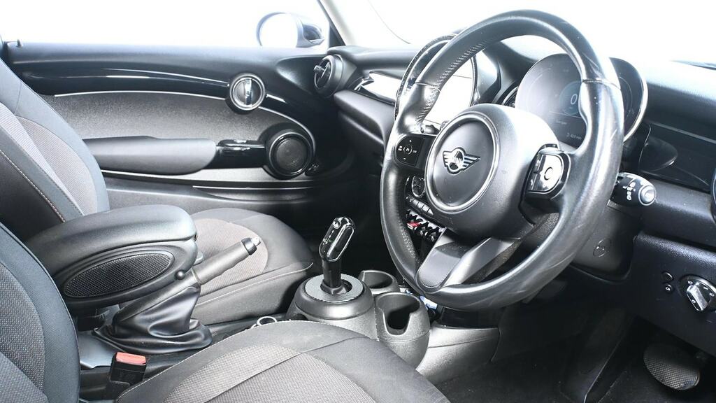 Mini Hatch 1.5 Cooper Classic BW72MWY Silver #6