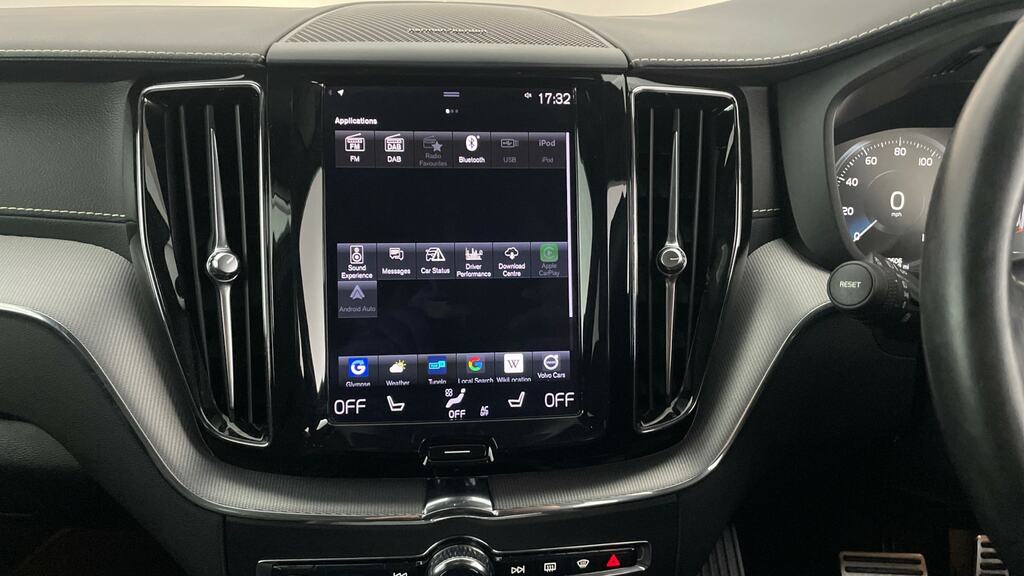 Volvo XC60 B4 Awd R-design Black #7