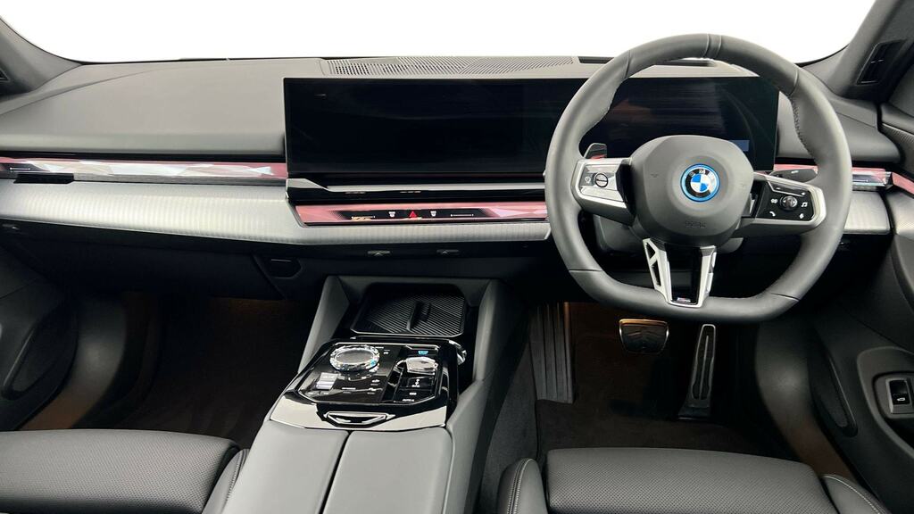 BMW i5 250Kw Edrive40 M Sport Pro 84Kwh White #4
