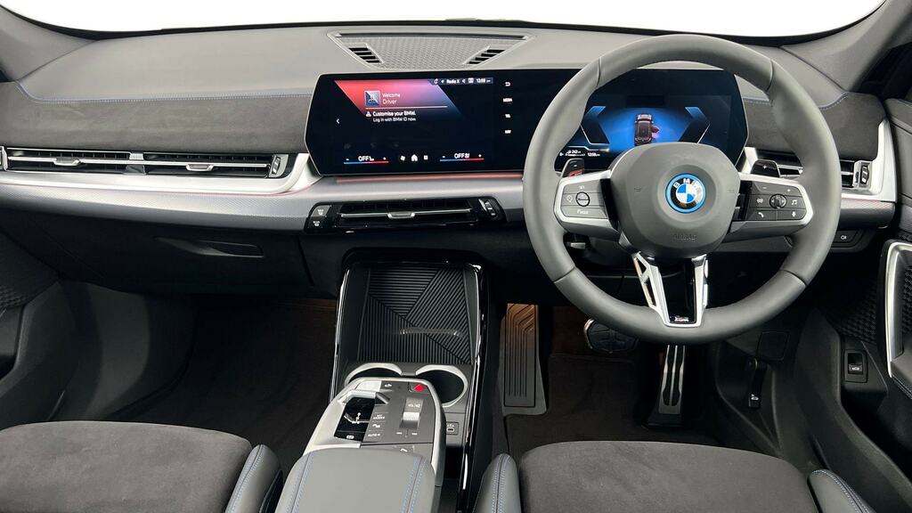 BMW X1 Xdrive 25E M Sport Step Black #4
