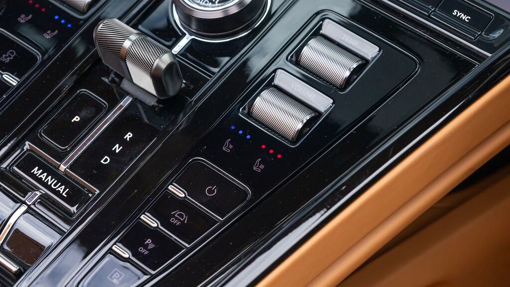 Aston Martin DB12 Db12 V8 Volante Black #62