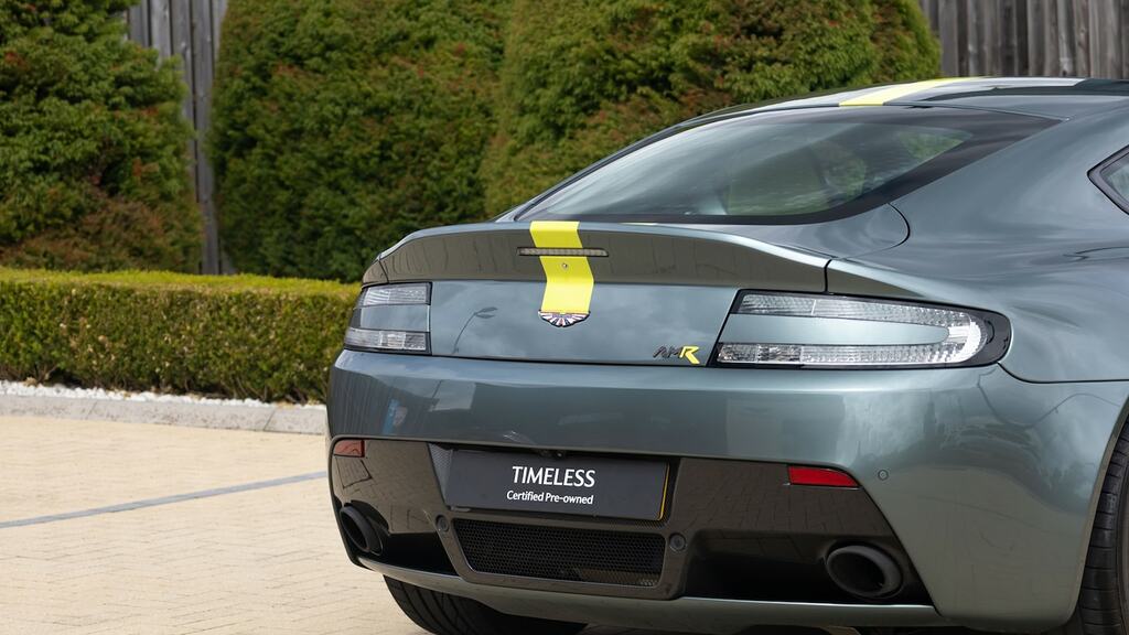 Aston Martin V8 Vantage V8 Black #33