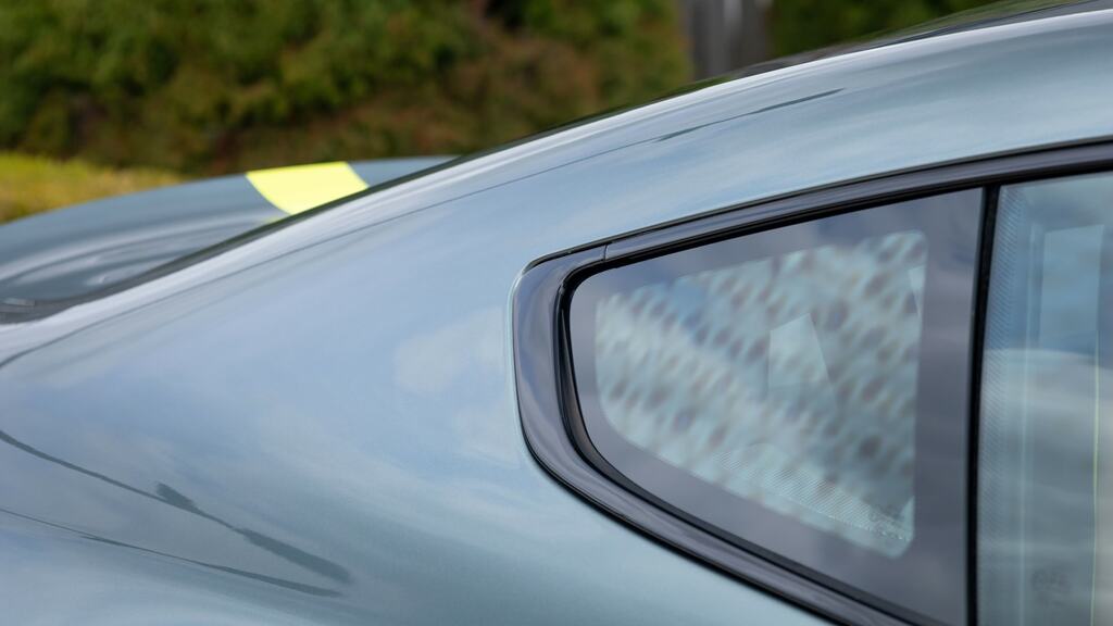Aston Martin V8 Vantage V8 Black #30