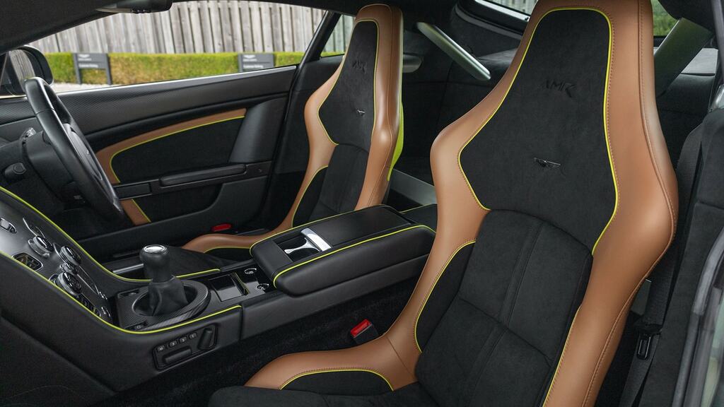 Aston Martin V8 Vantage V8 Black #18