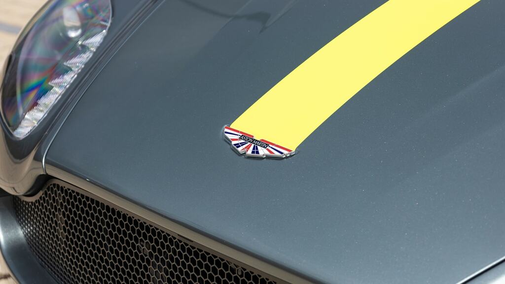 Aston Martin V8 Vantage V8 Black #39