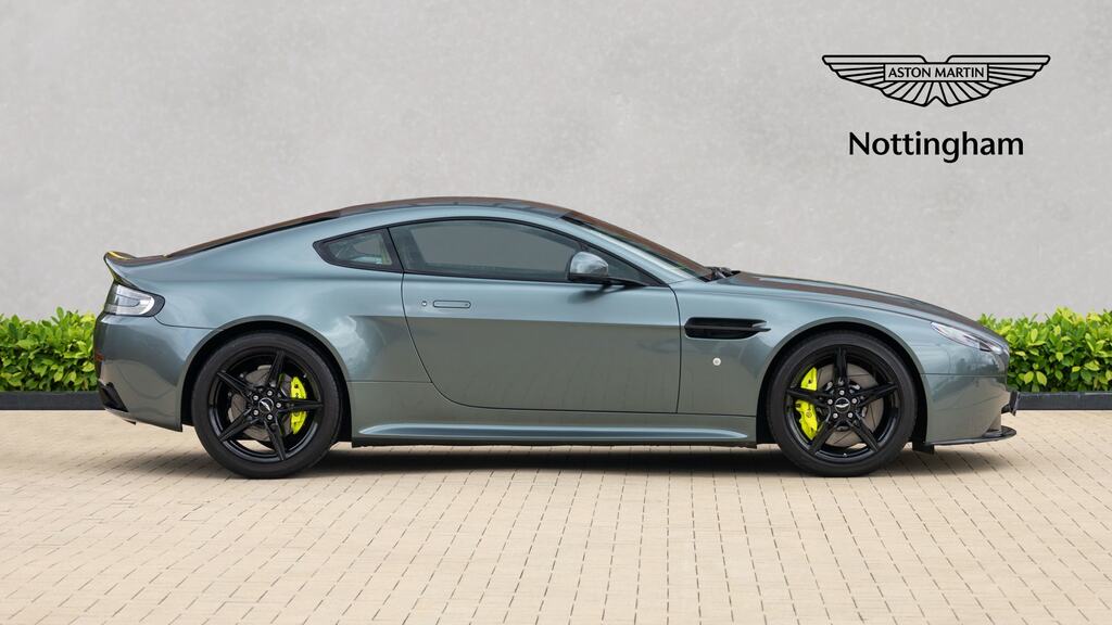 Aston Martin V8 Vantage V8 Black #7