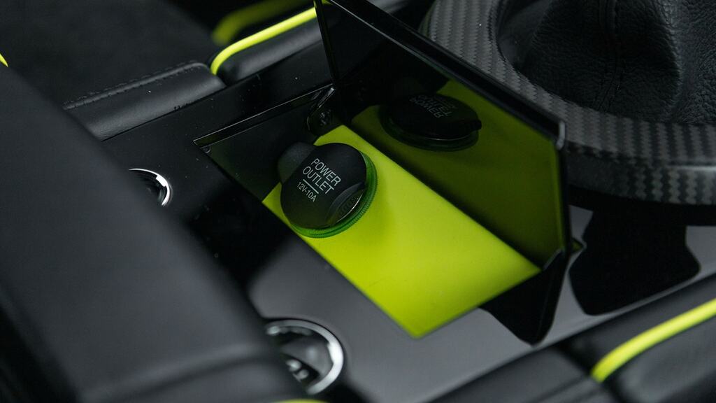 Aston Martin V8 Vantage V8 Black #62