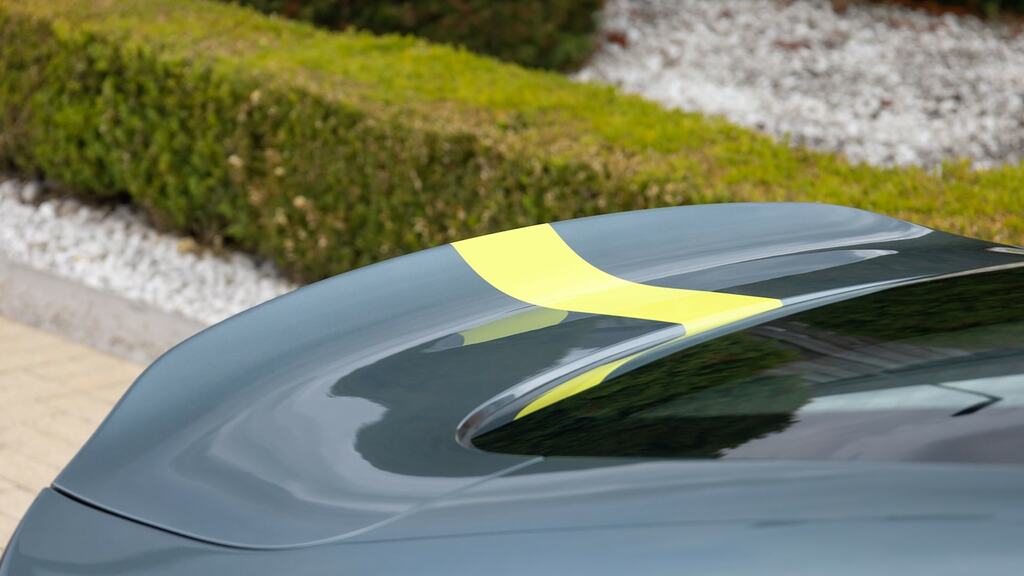 Aston Martin V8 Vantage V8 Black #25