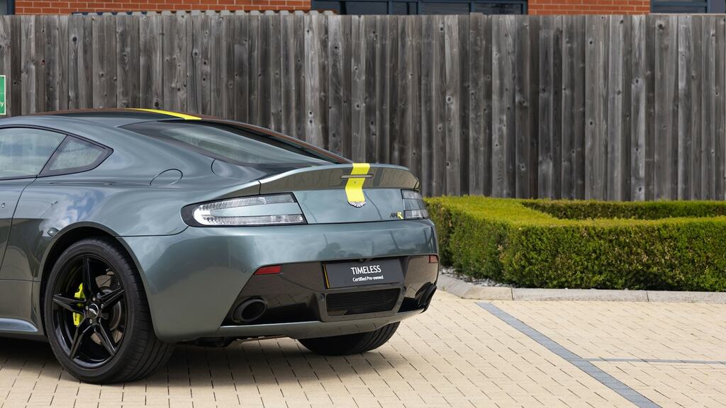 Aston Martin V8 Vantage V8 Black #38