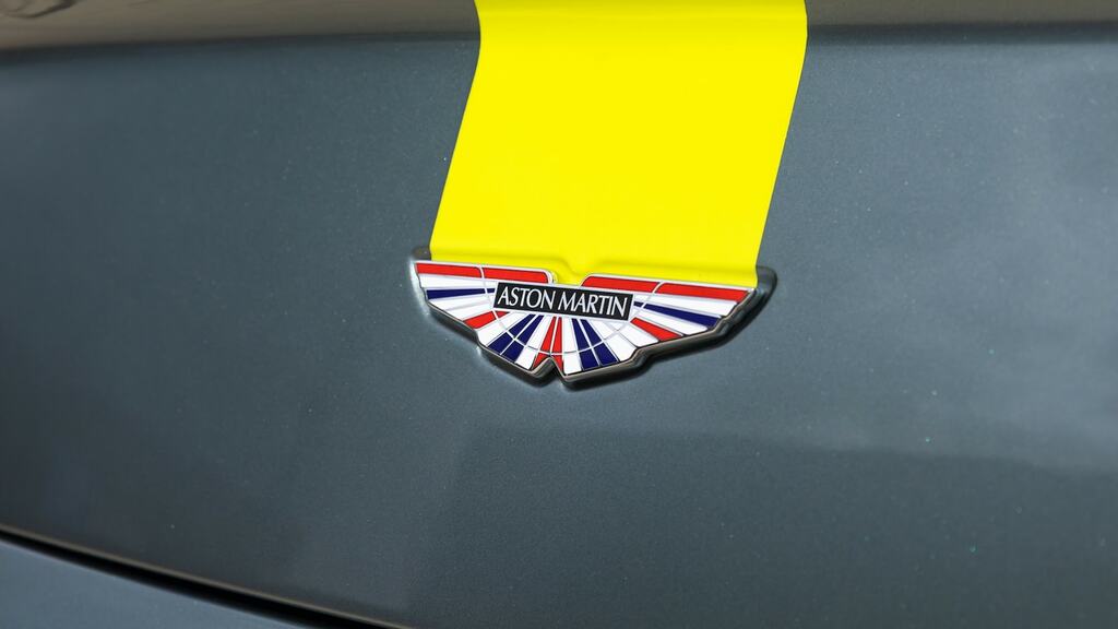 Aston Martin V8 Vantage V8 Black #26