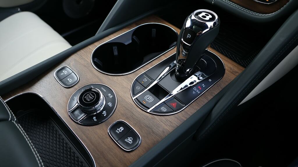Bentley Bentayga Atelier Edition V8 4.0 V8 Atelier Edition Suv #17